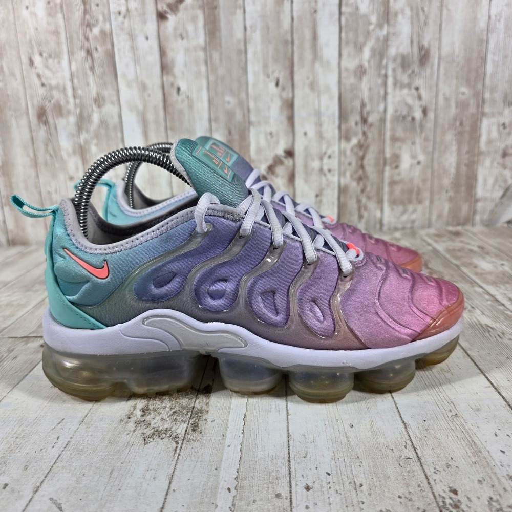 Nike Air Vapormax Plus Womens Pink Teal‎ Purple Gradient Sneakers CW5593-700 7.5